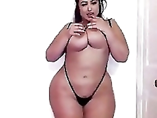 Смотреть Упитанная дама эротично танцует в привате